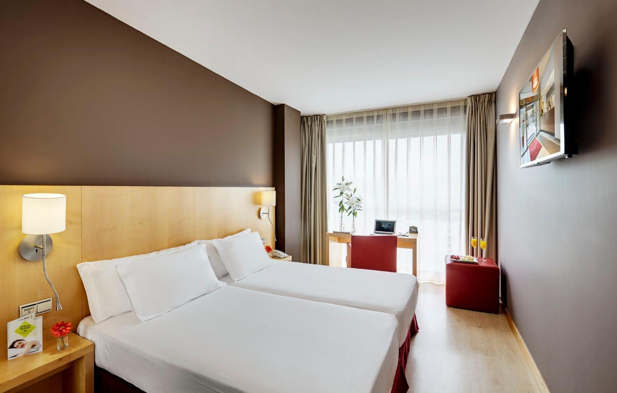 Hotel Sercotel Portales Logroño Exteriör bild