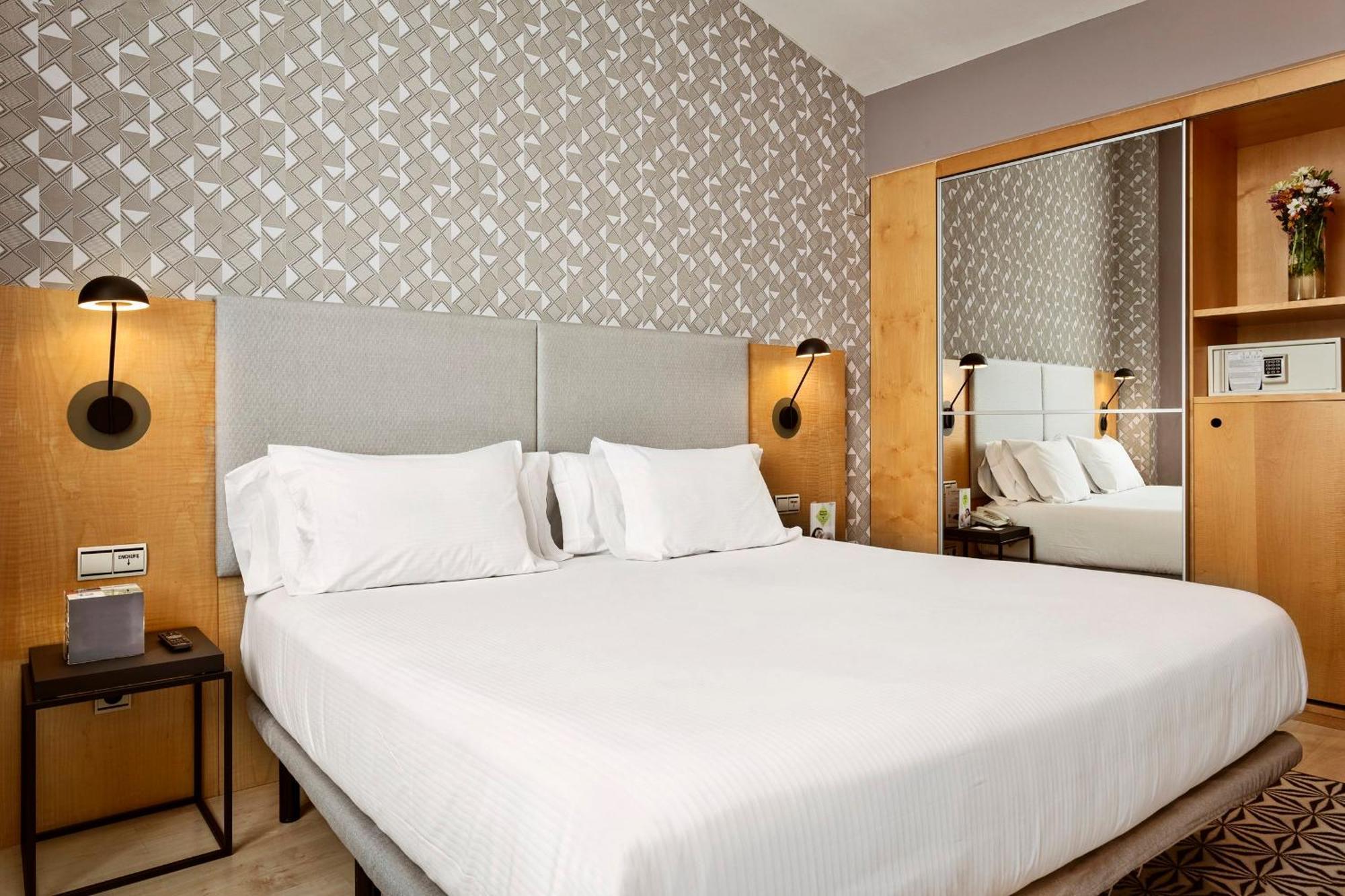Hotel Sercotel Portales Logroño Exteriör bild
